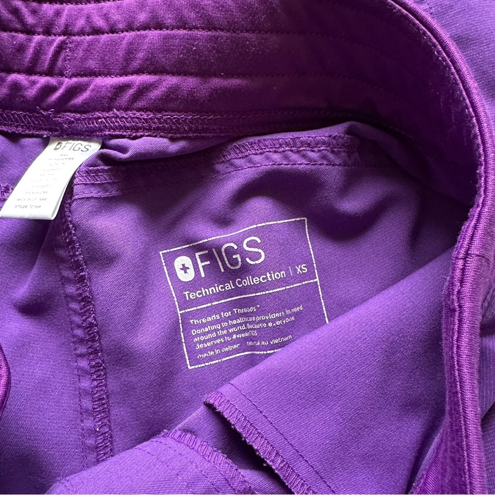 Figs Purple Set with Kade Cargo Pants, XS - Picture 5 of 10